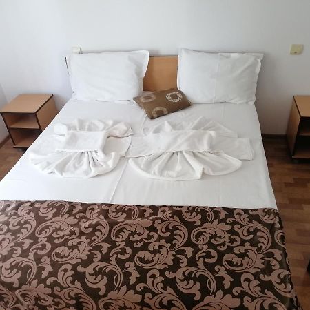 Hotel Coralis 2 เอโฟริเอนอร์ด ภายนอก รูปภาพ